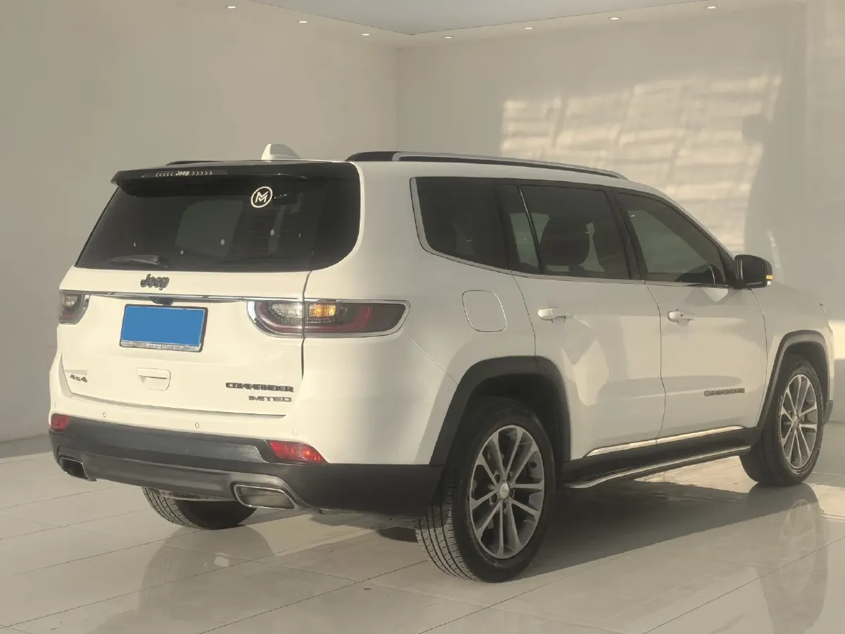2018 Jeep Grand Commander 2.0T 265HP L4 9AT,autocango,china used car exporter,china ev exporter,chinese used car exporter,chinese used ev exporter