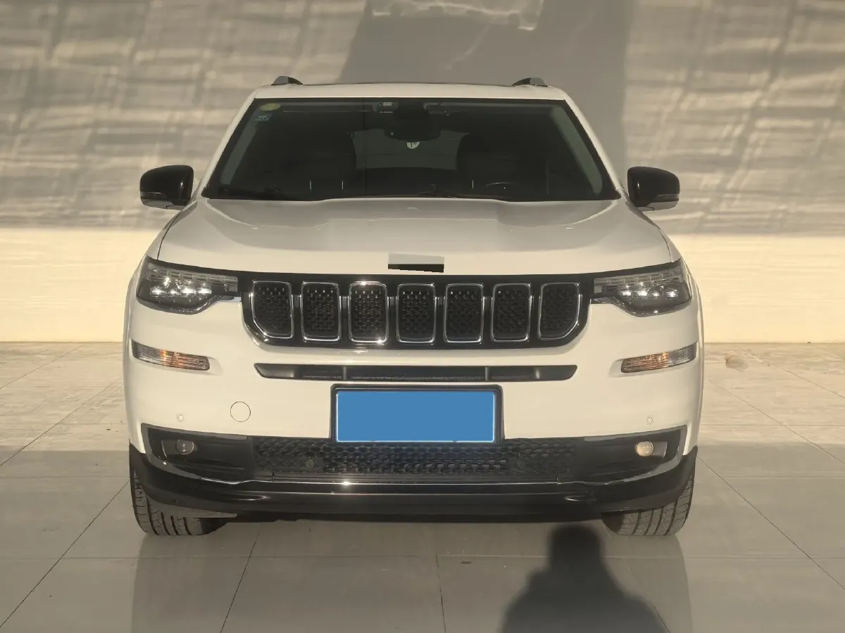 2018 Jeep Grand Commander 2.0T 265HP L4 9AT,autocango,china used car exporter,china ev exporter,chinese used car exporter,chinese used ev exporter