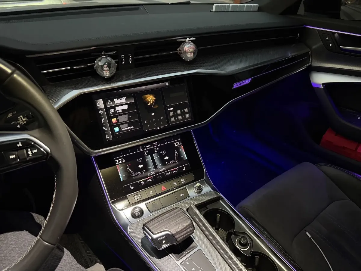 2022 Audi A6L 2.0T 224HP L4 7DCT,autocango,china used car exporter,china ev exporter,chinese used car exporter,chinese used ev exporter