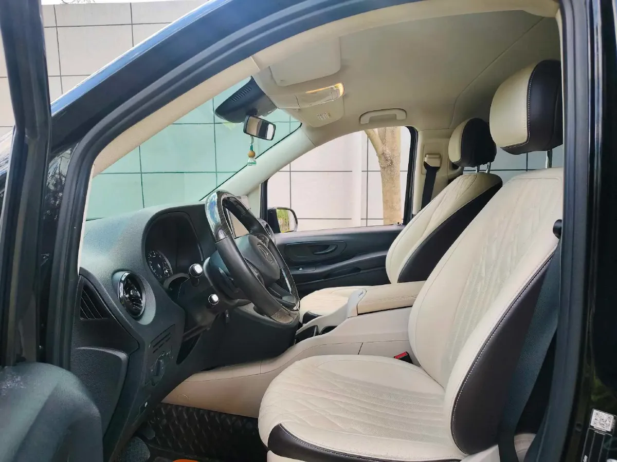 2021 Mercedes-Benz Vito 2.0T 211HP L4 9AT,autocango,china used car exporter,china ev exporter,chinese used car exporter,chinese used ev exporter