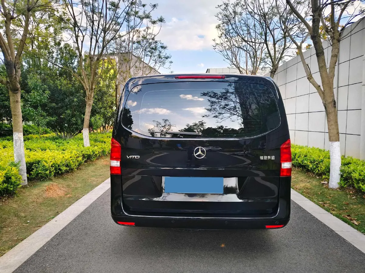 2021 Mercedes-Benz Vito 2.0T 211HP L4 9AT,autocango,china used car exporter,china ev exporter,chinese used car exporter,chinese used ev exporter