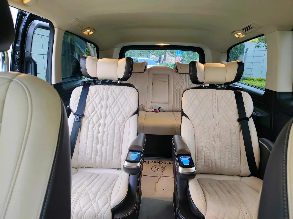 2021 Mercedes-Benz Vito 2.0T 211HP L4 9AT,autocango,china used car exporter,china ev exporter,chinese used car exporter,chinese used ev exporter