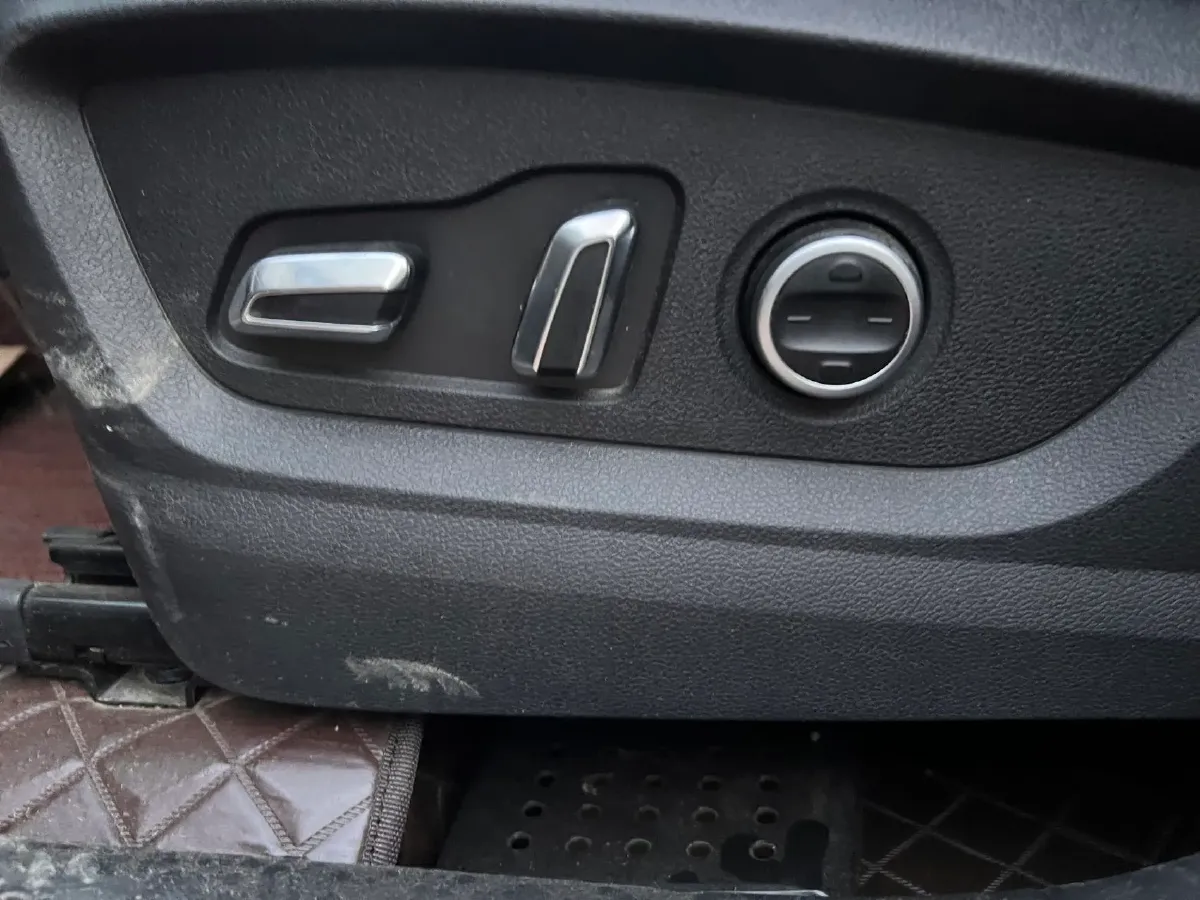 2020 Chery Tiggo 7 1.5T 156HP L4 CVT,autocango,china used car exporter,china ev exporter,chinese used car exporter,chinese used ev exporter