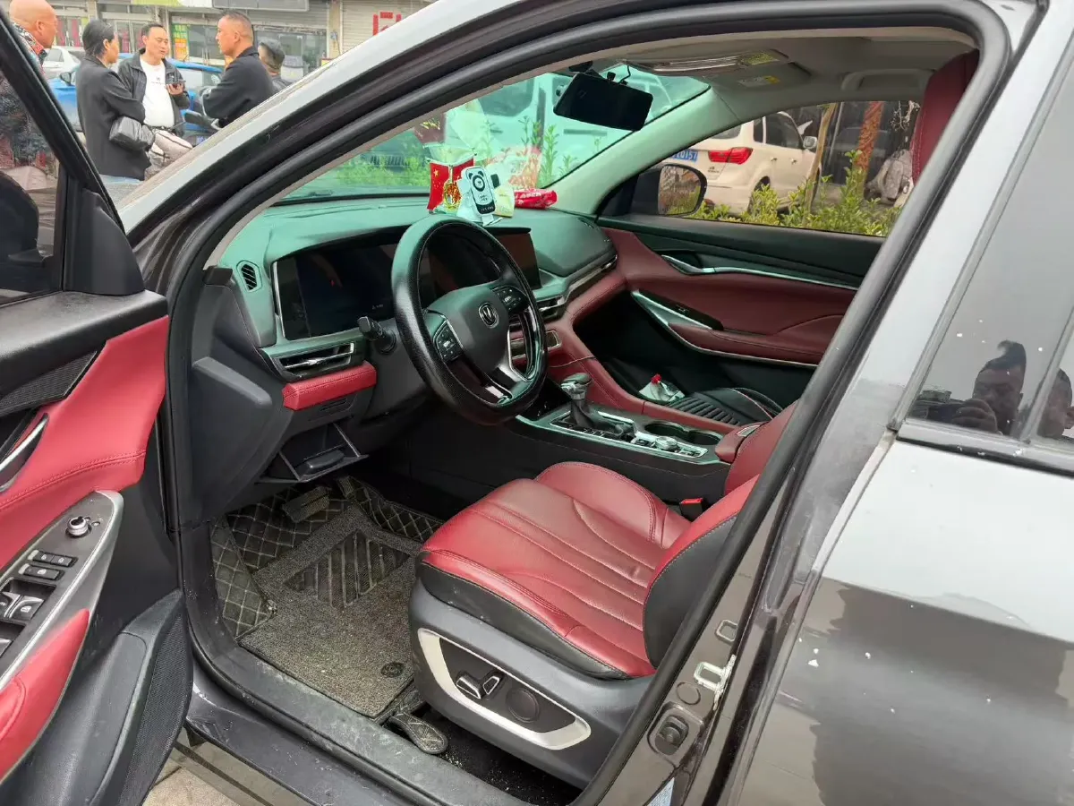 2021 ChangAn CS75 Plus 1.5T 178HP L4 6AT,autocango,china used car exporter,china ev exporter,chinese used car exporter,chinese used ev exporter