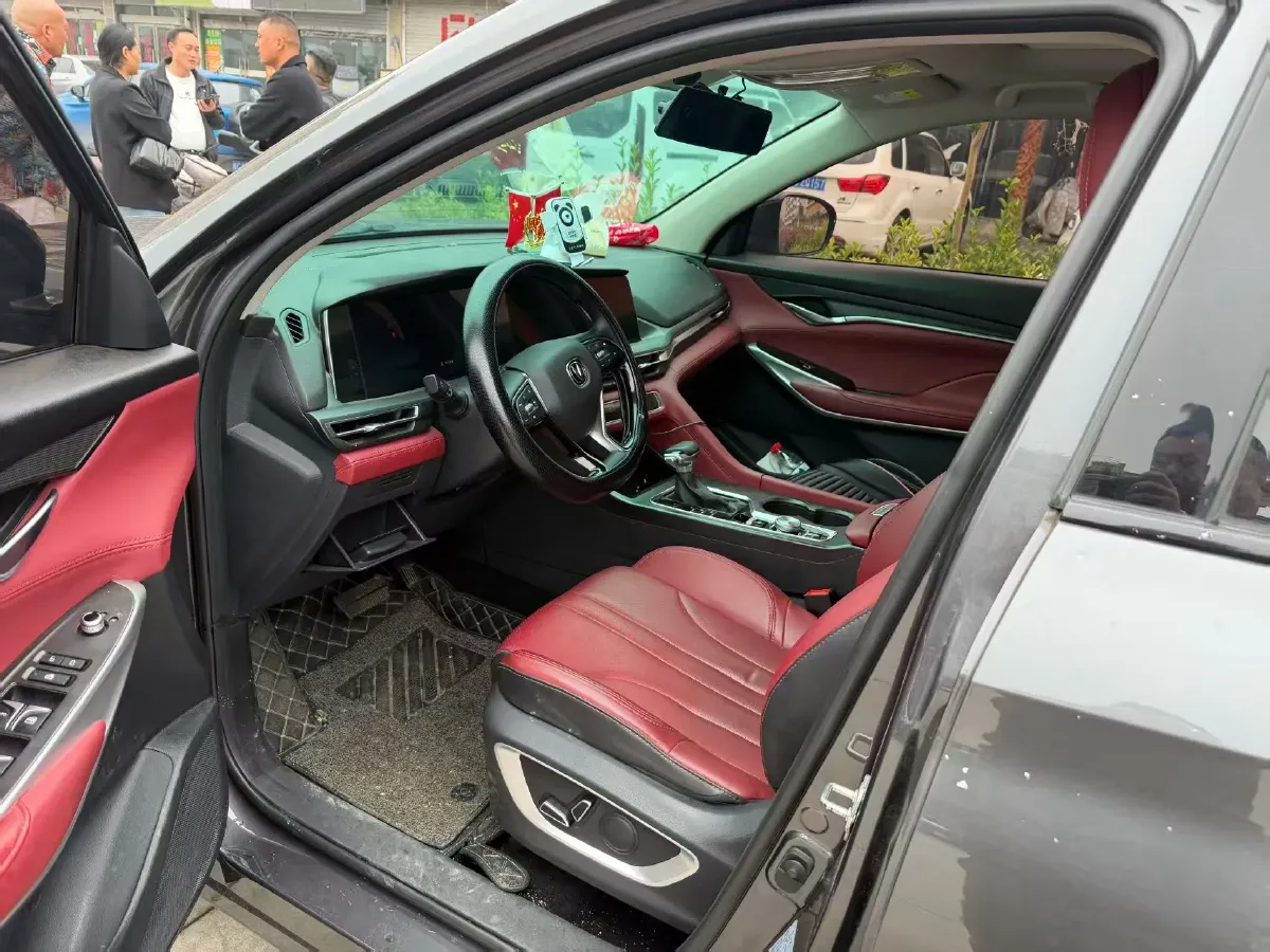2021 ChangAn CS75 Plus 1.5T 178HP L4 6AT,autocango,china used car exporter,china ev exporter,chinese used car exporter,chinese used ev exporter