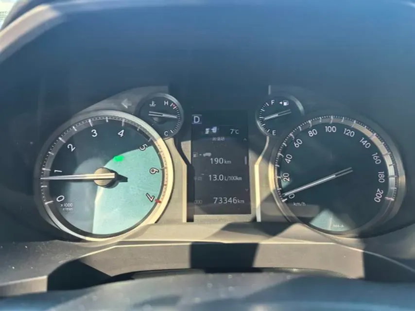 2018 Land Rover Discovery Sport 2.0T 241HP L4 9AT,autocango,china used car exporter,china ev exporter,chinese used car exporter,chinese used ev exporter