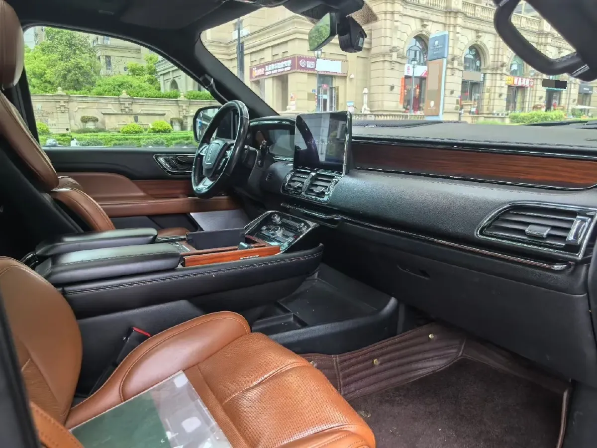 2019 Lincoln Navigator 3.5T 388HP V6 10AT,autocango,china used car exporter,china ev exporter,chinese used car exporter,chinese used ev exporter