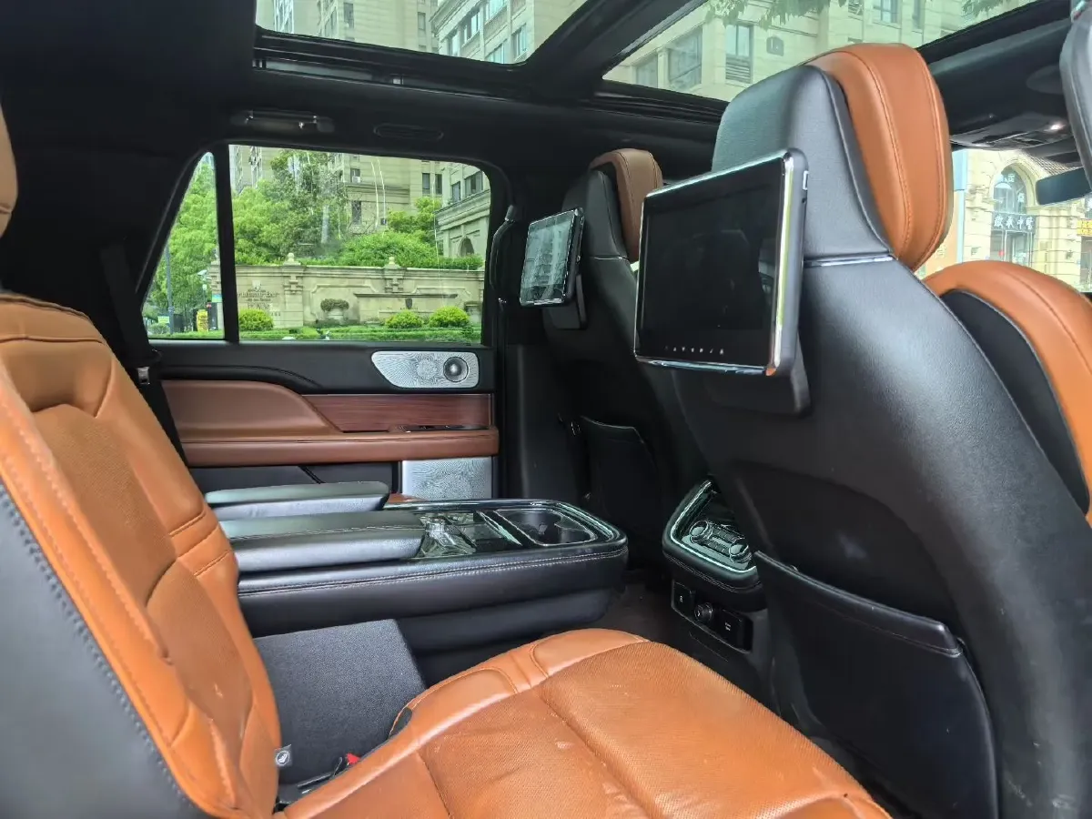 2019 Lincoln Navigator 3.5T 388HP V6 10AT,autocango,china used car exporter,china ev exporter,chinese used car exporter,chinese used ev exporter