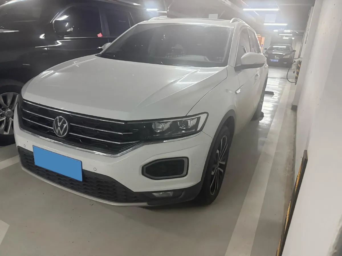 2022 Volkswagen T-Roc 1.4T 150HP L4 7DCT,autocango,china used car exporter,china ev exporter,chinese used car exporter,chinese used ev exporter
