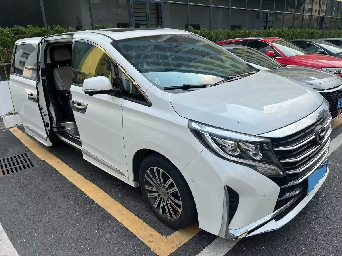 2021 GAC Trumpchi M8 2.0T 252HP L4 8AT,autocango,china used car exporter,china ev exporter,chinese used car exporter,chinese used ev exporter