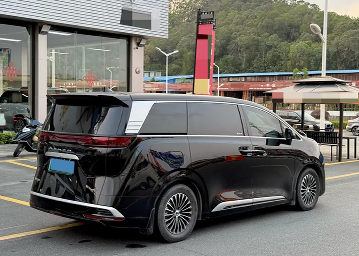 2022 HongQi HS7 3.0T 337HP V6 8AT,autocango,china used car exporter,china ev exporter,chinese used car exporter,chinese used ev exporter