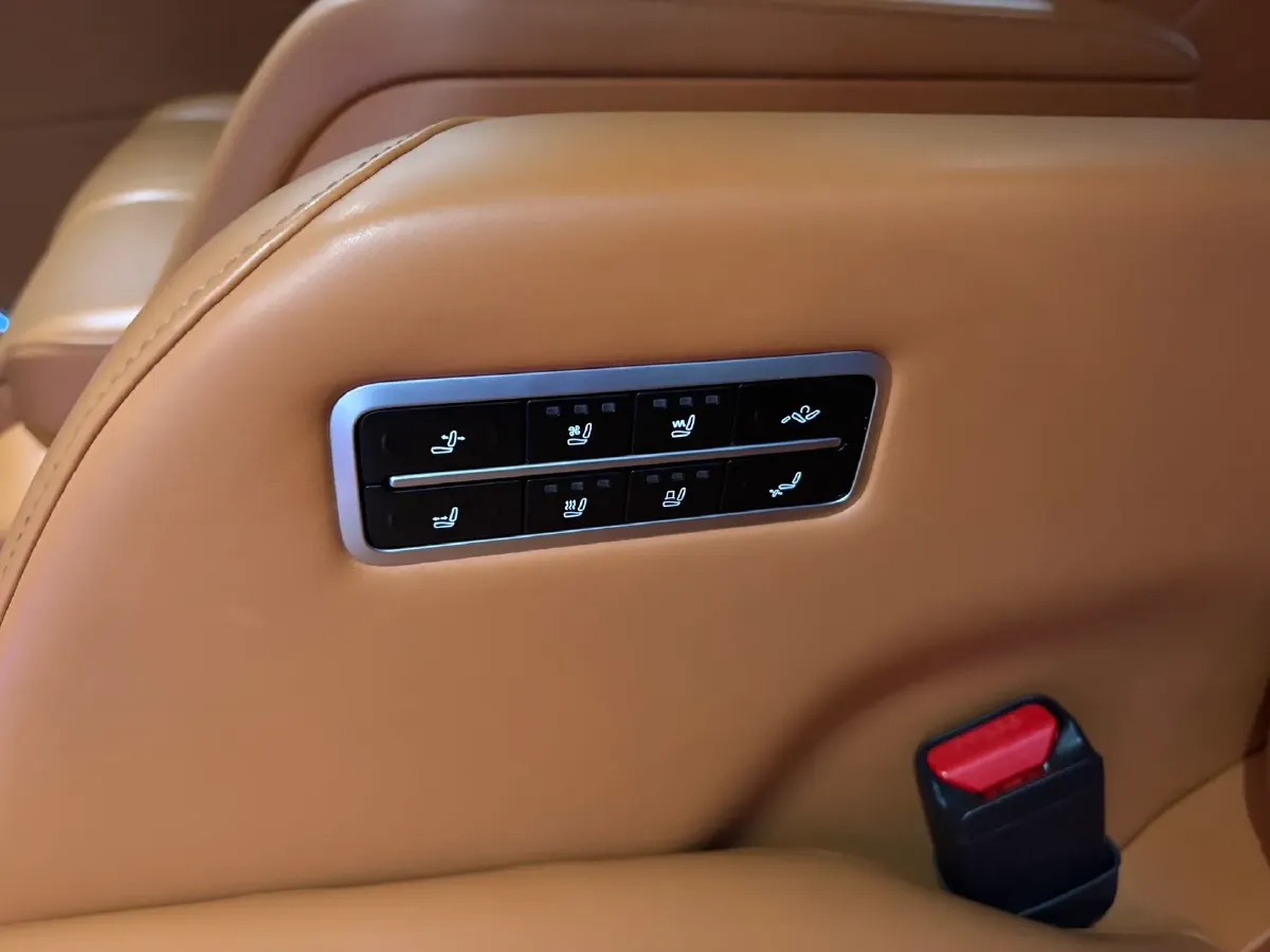 2024 Voyah ZhuiGuang 1.5T 136HP L4 PHEV 43KWH,autocango,china used car exporter,china ev exporter,chinese used car exporter,chinese used ev exporter