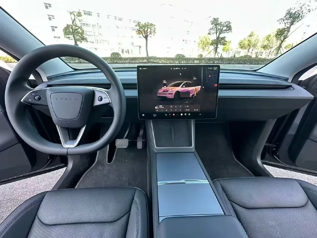 2025 Tesla Model Y BEV 62.5KWH,autocango,china used car exporter,china ev exporter,chinese used car exporter,chinese used ev exporter