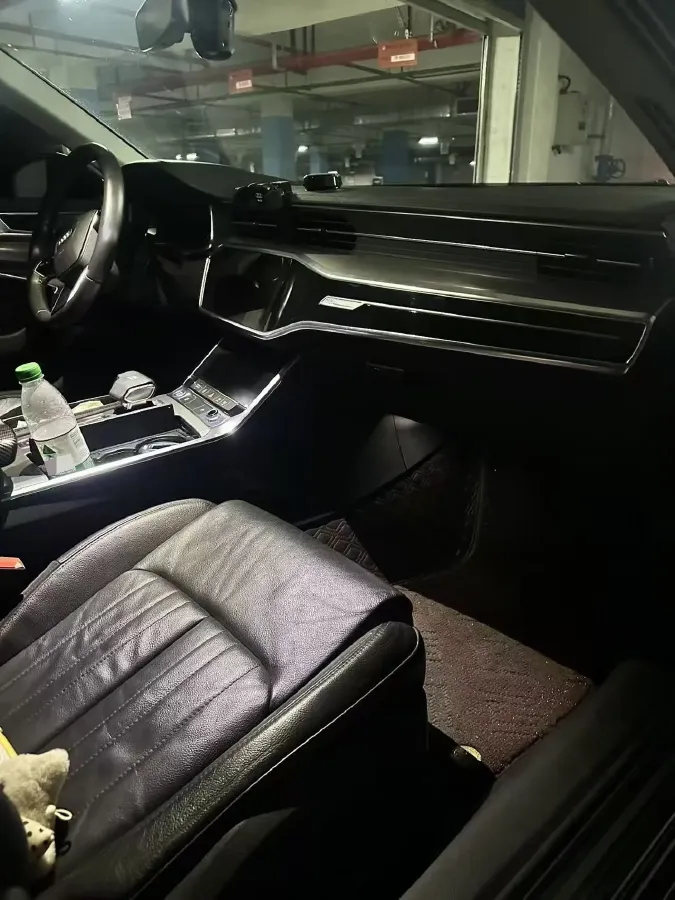 2019 Audi A6L 2.0T 190HP L4 7DCT,autocango,china used car exporter,china ev exporter,chinese used car exporter,chinese used ev exporter