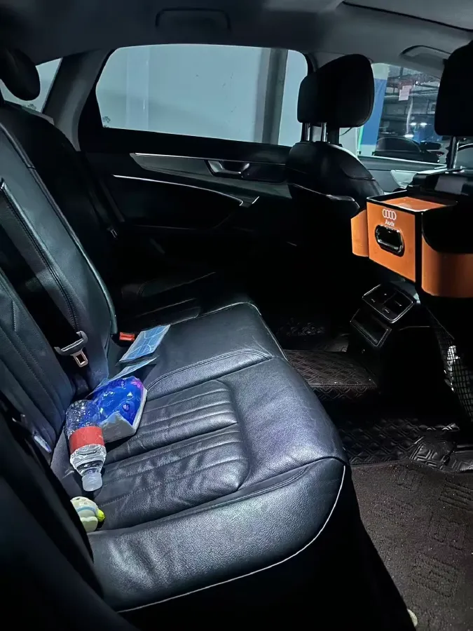 2019 Audi A6L 2.0T 190HP L4 7DCT,autocango,china used car exporter,china ev exporter,chinese used car exporter,chinese used ev exporter