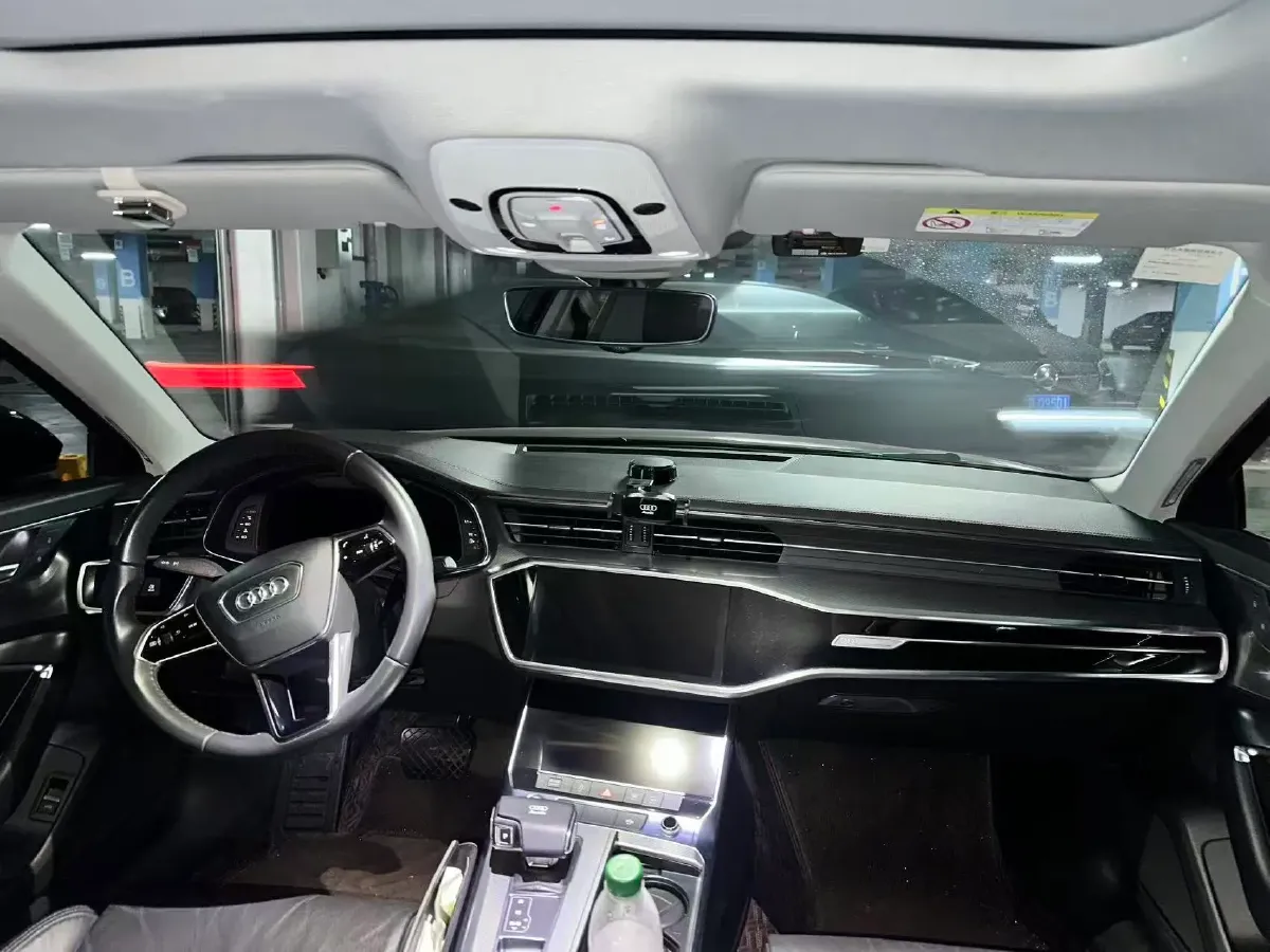 2019 Audi A6L 2.0T 190HP L4 7DCT,autocango,china used car exporter,china ev exporter,chinese used car exporter,chinese used ev exporter