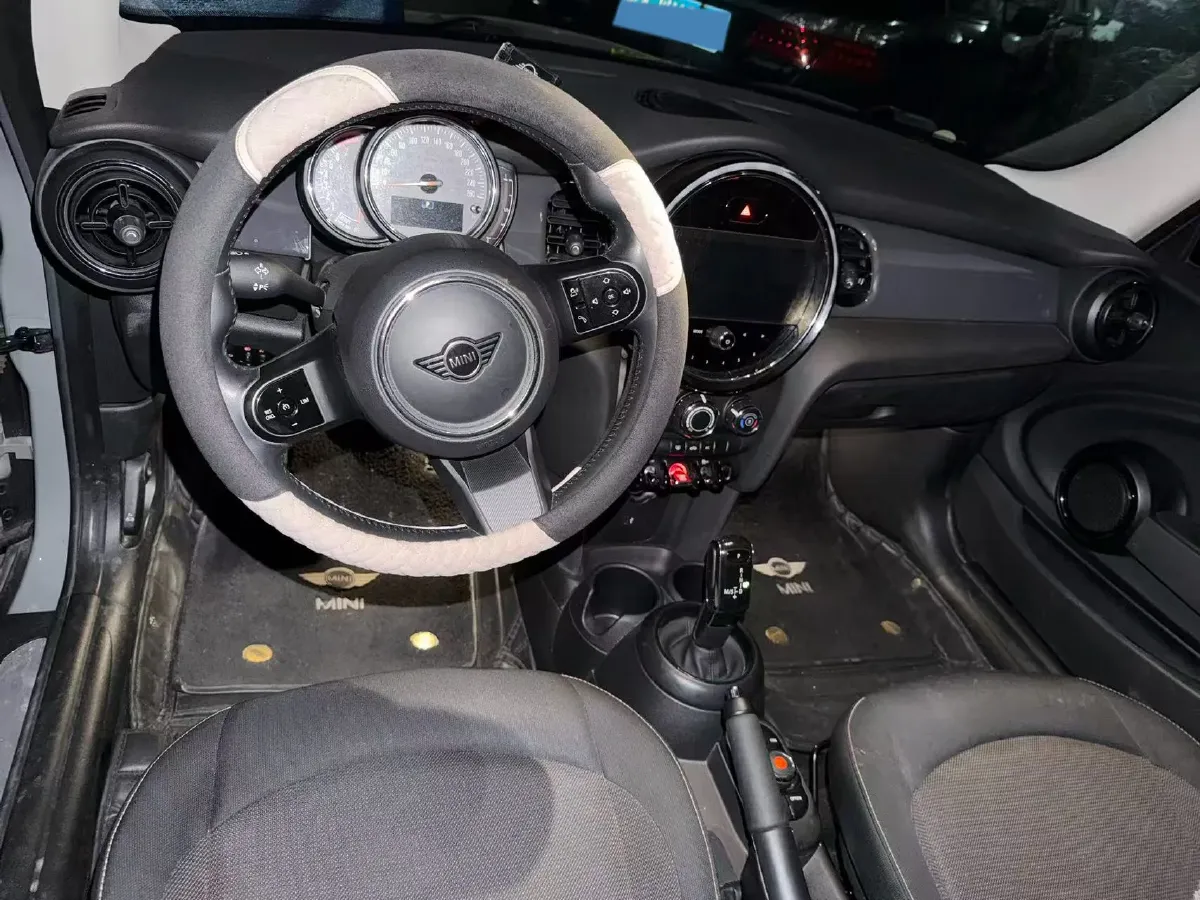 2022 MINI MINI 1.5T 102HP L3 7DCT,autocango,china used car exporter,china ev exporter,chinese used car exporter,chinese used ev exporter