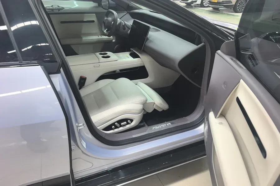 2025 Avatr 06 REEV 156HP REEV,autocango,china used car exporter,china ev exporter,chinese used car exporter,chinese used ev exporter