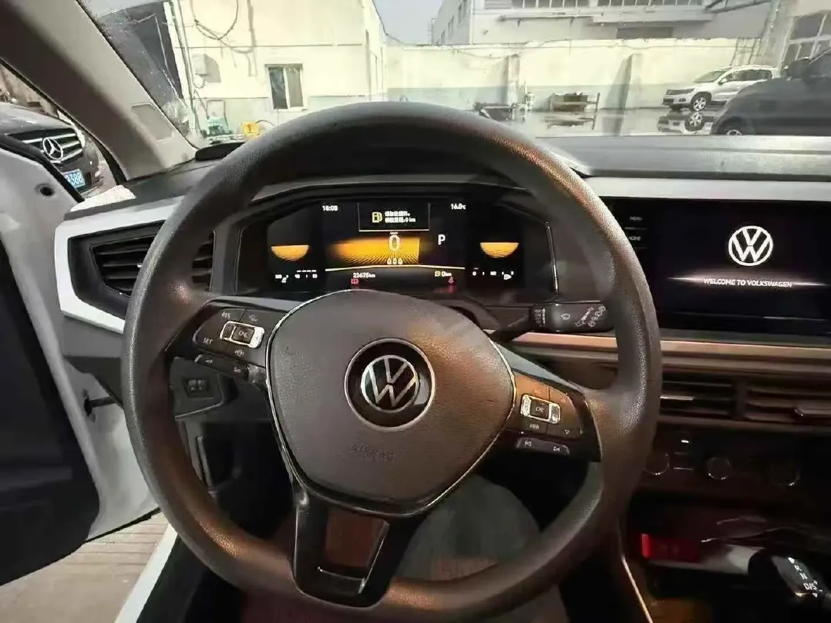 2023 Volkswagen Polo 1.5L 113HP L4 6AT,autocango,china used car exporter,china ev exporter,chinese used car exporter,chinese used ev exporter