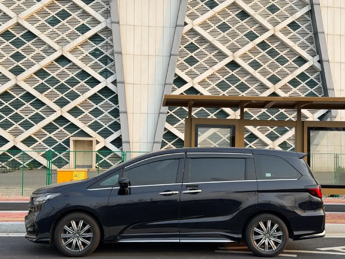 2022 Honda Odyssey 2.0L 146HP L4 E-CVT Hybrid,autocango,china used car exporter,china ev exporter,chinese used car exporter,chinese used ev exporter