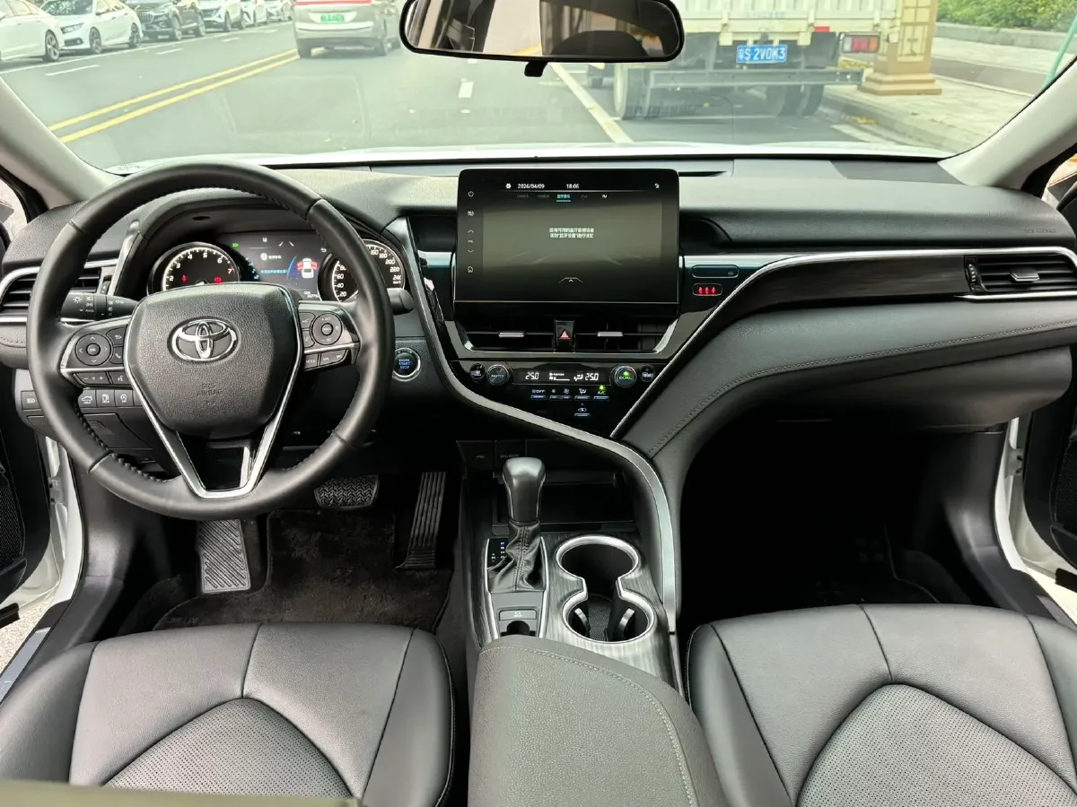 2023 Toyota Camry 2.0L 177HP L4 CVT,autocango,china used car exporter,china ev exporter,chinese used car exporter,chinese used ev exporter