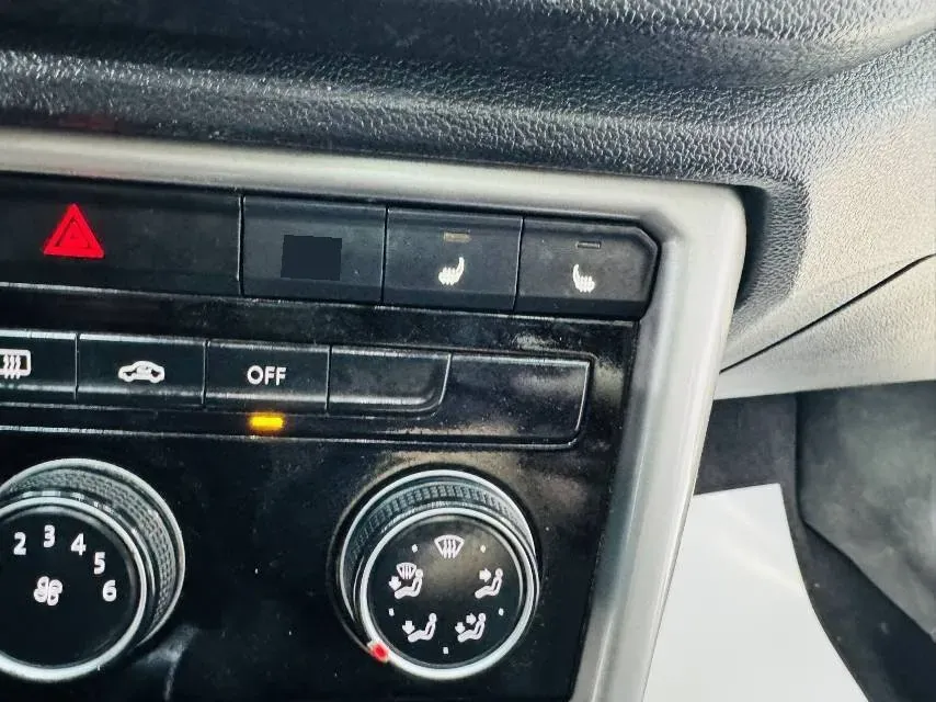 2021 Volkswagen T-Roc 1.4T 150HP L4 7DCT,autocango,china used car exporter,china ev exporter,chinese used car exporter,chinese used ev exporter