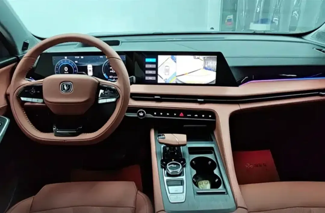 2023 ChangAn CS75 Plus 1.5T 188HP L4 8AT,autocango,china used car exporter,china ev exporter,chinese used car exporter,chinese used ev exporter