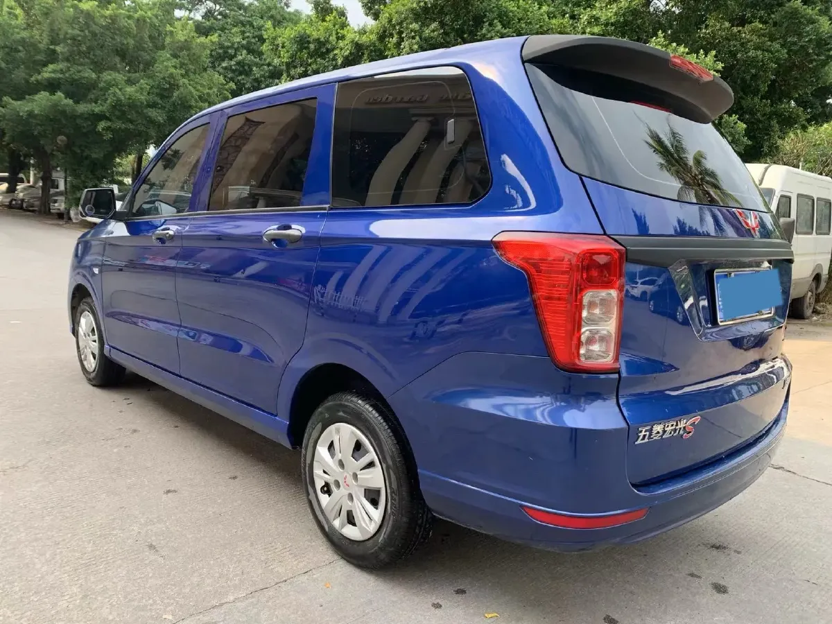 2019 WuLing HongGuang 1.5L 105HP L4 5MT,autocango,china used car exporter,china ev exporter,chinese used car exporter,chinese used ev exporter