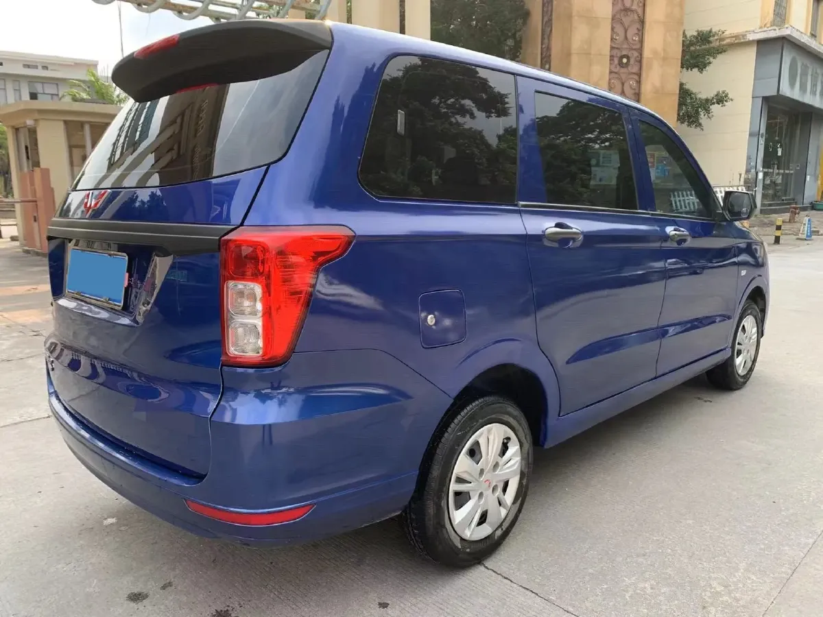 2019 WuLing HongGuang 1.5L 105HP L4 5MT,autocango,china used car exporter,china ev exporter,chinese used car exporter,chinese used ev exporter