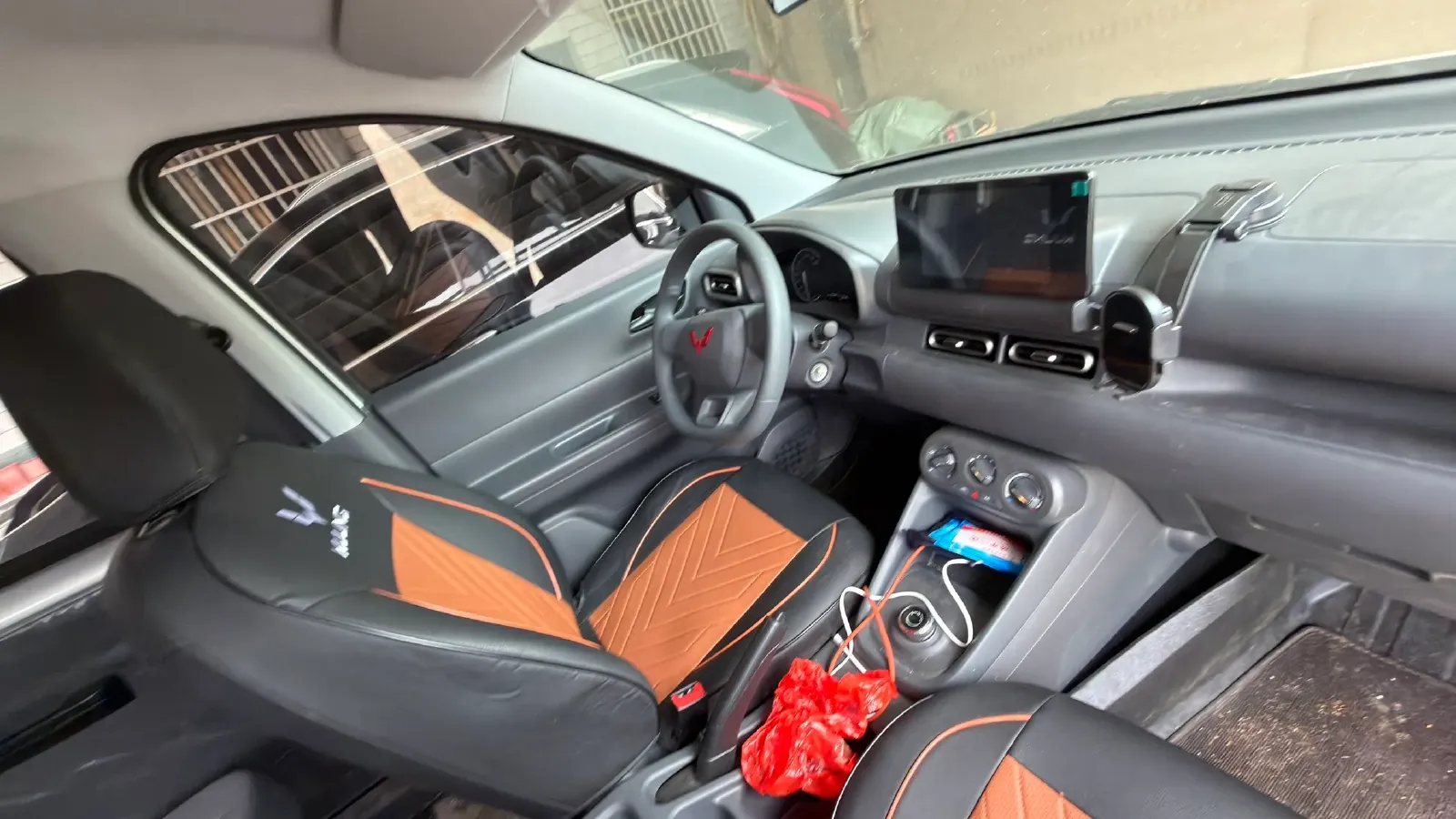 2025 WuLing HongGuang New Energy REEV 99HP REEV,autocango,china used car exporter,china ev exporter,chinese used car exporter,chinese used ev exporter