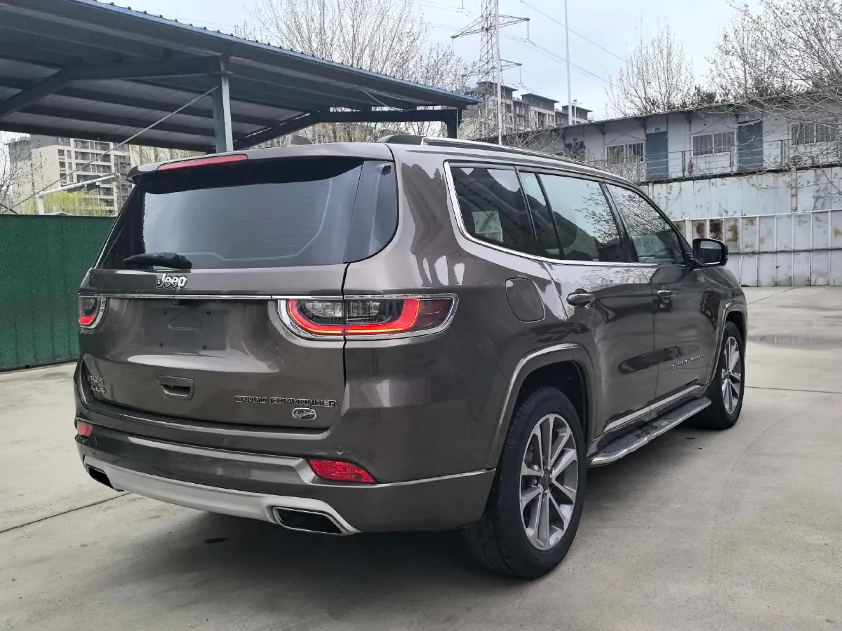 2018 Jeep Grand Commander 2.0T 265HP L4 9AT,autocango,china used car exporter,china ev exporter,chinese used car exporter,chinese used ev exporter