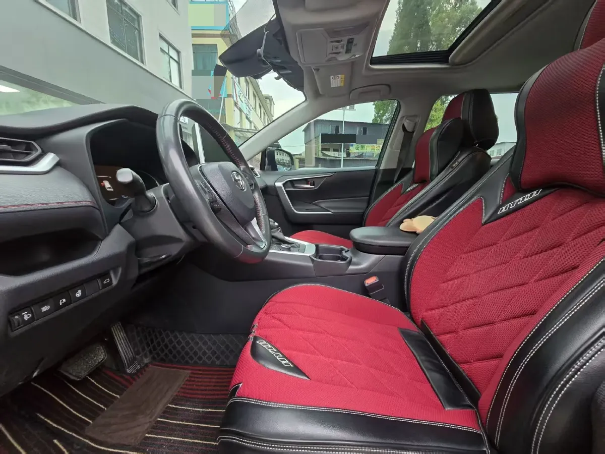 2021 Toyota Wildlander 2.5L 180HP L4 E-CVT PHEV 15.984KWH,autocango,china used car exporter,china ev exporter,chinese used car exporter,chinese used ev exporter