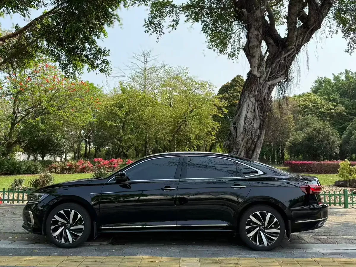 2026 Volkswagen Passat 2.0T 220HP L4 7DCT,autocango,china used car exporter,china ev exporter,chinese used car exporter,chinese used ev exporter