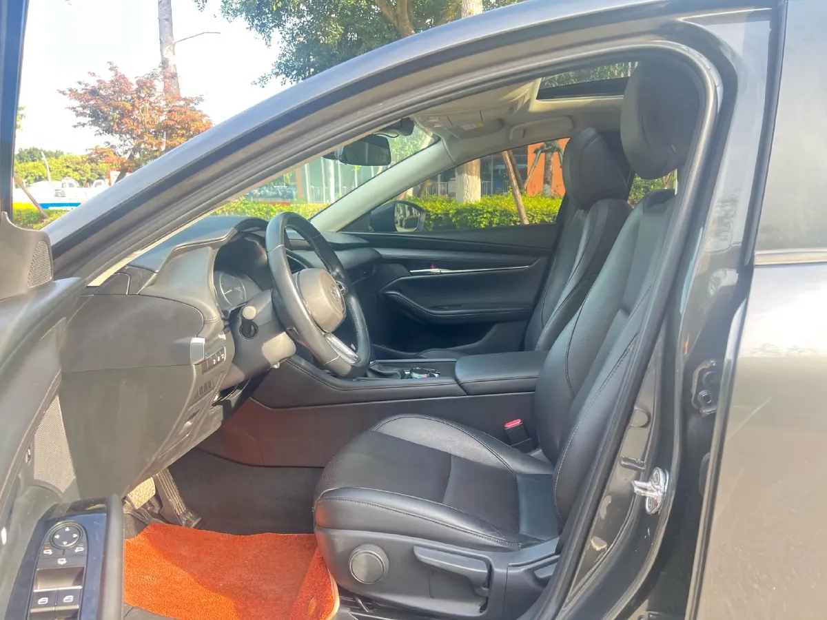 2020 Mazda 3 Axela 2.0L 158HP L4 6AT,autocango,china used car exporter,china ev exporter,chinese used car exporter,chinese used ev exporter