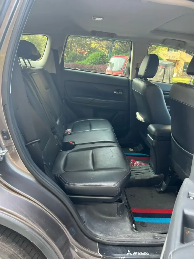 2018 Mitsubishi Outlander 2.0L 166HP L4 CVT,autocango,china used car exporter,china ev exporter,chinese used car exporter,chinese used ev exporter