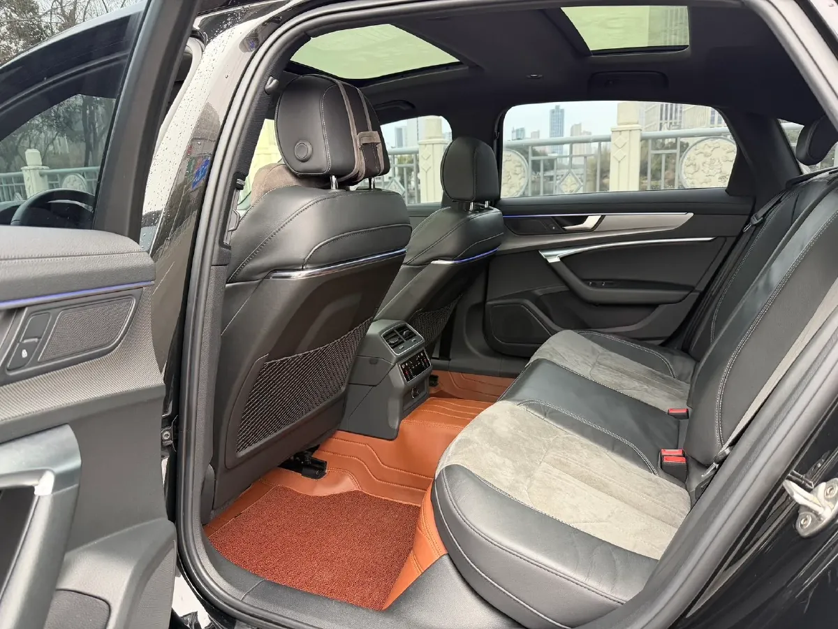 2022 Audi A6L 2.0T 224HP L4 7DCT,autocango,china used car exporter,china ev exporter,chinese used car exporter,chinese used ev exporter