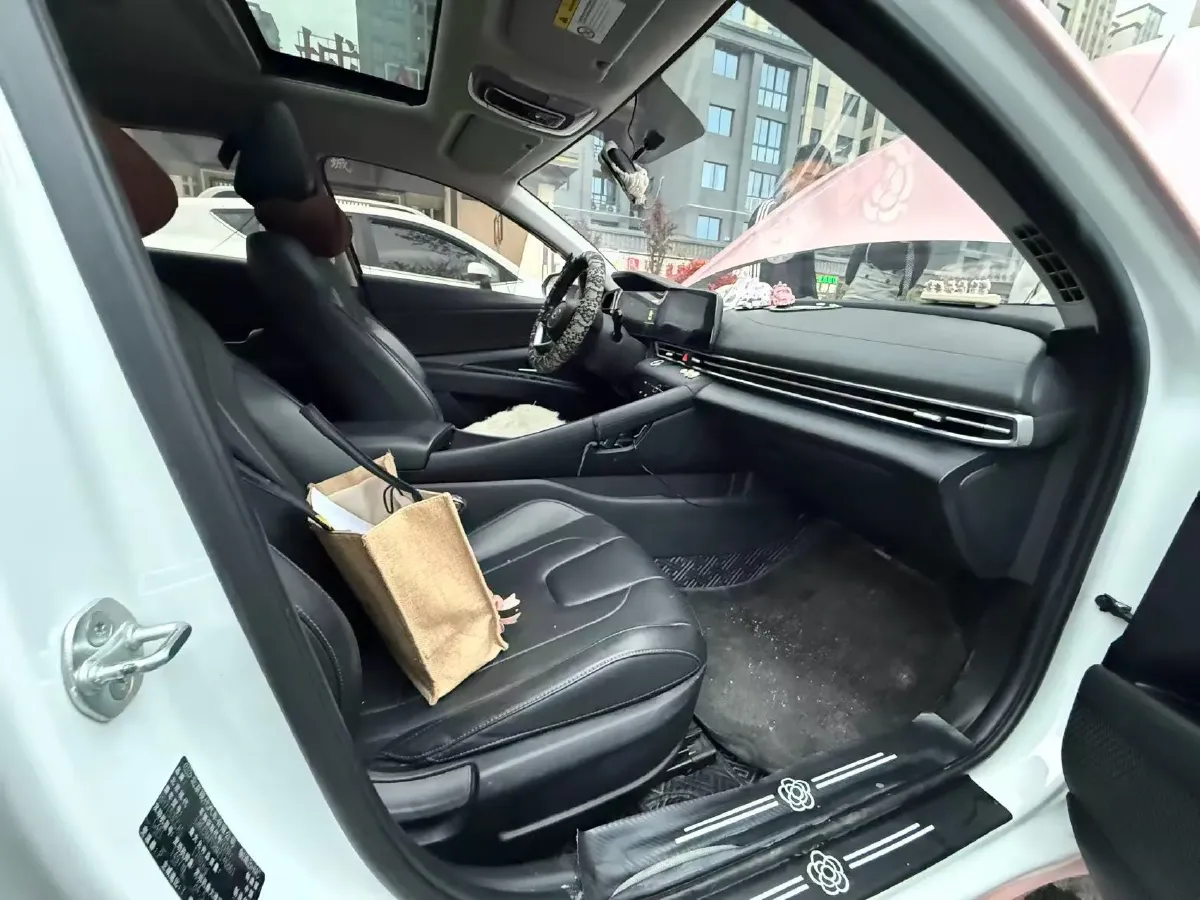 2021 Hyundai Elantra 1.5L 115HP L4 CVT,autocango,china used car exporter,china ev exporter,chinese used car exporter,chinese used ev exporter