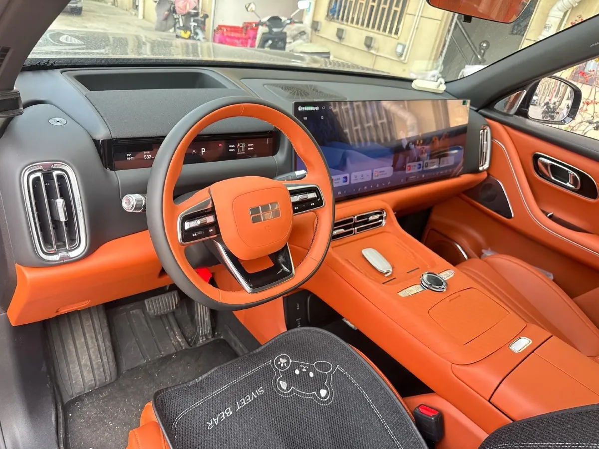 2025 Volkswagen Tiguan L 2.0T 220HP L4 7DCT,autocango,china used car exporter,china ev exporter,chinese used car exporter,chinese used ev exporter