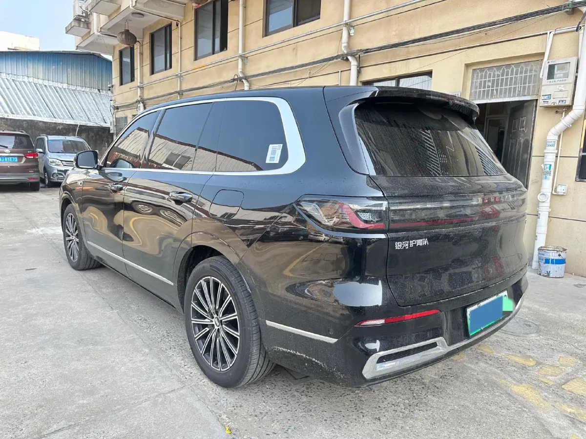 2025 Volkswagen Tiguan L 2.0T 220HP L4 7DCT,autocango,china used car exporter,china ev exporter,chinese used car exporter,chinese used ev exporter