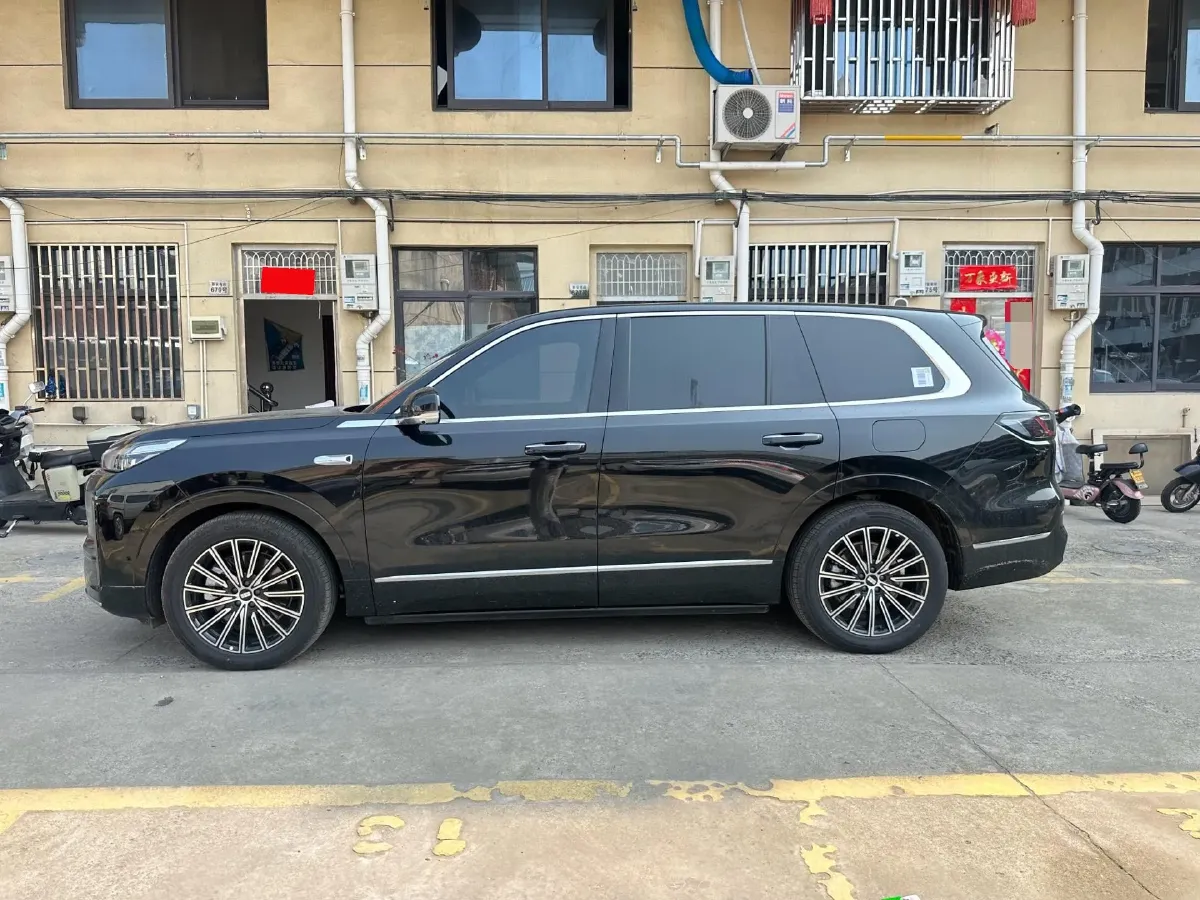 2025 Volkswagen Tiguan L 2.0T 220HP L4 7DCT,autocango,china used car exporter,china ev exporter,chinese used car exporter,chinese used ev exporter