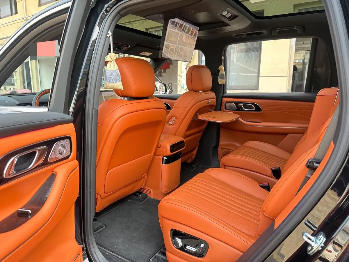 2025 Volkswagen Tiguan L 2.0T 220HP L4 7DCT,autocango,china used car exporter,china ev exporter,chinese used car exporter,chinese used ev exporter