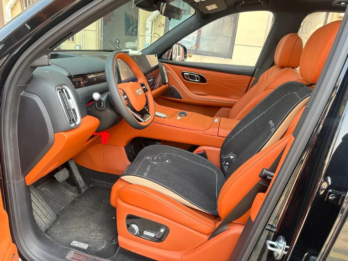 2025 Volkswagen Tiguan L 2.0T 220HP L4 7DCT,autocango,china used car exporter,china ev exporter,chinese used car exporter,chinese used ev exporter