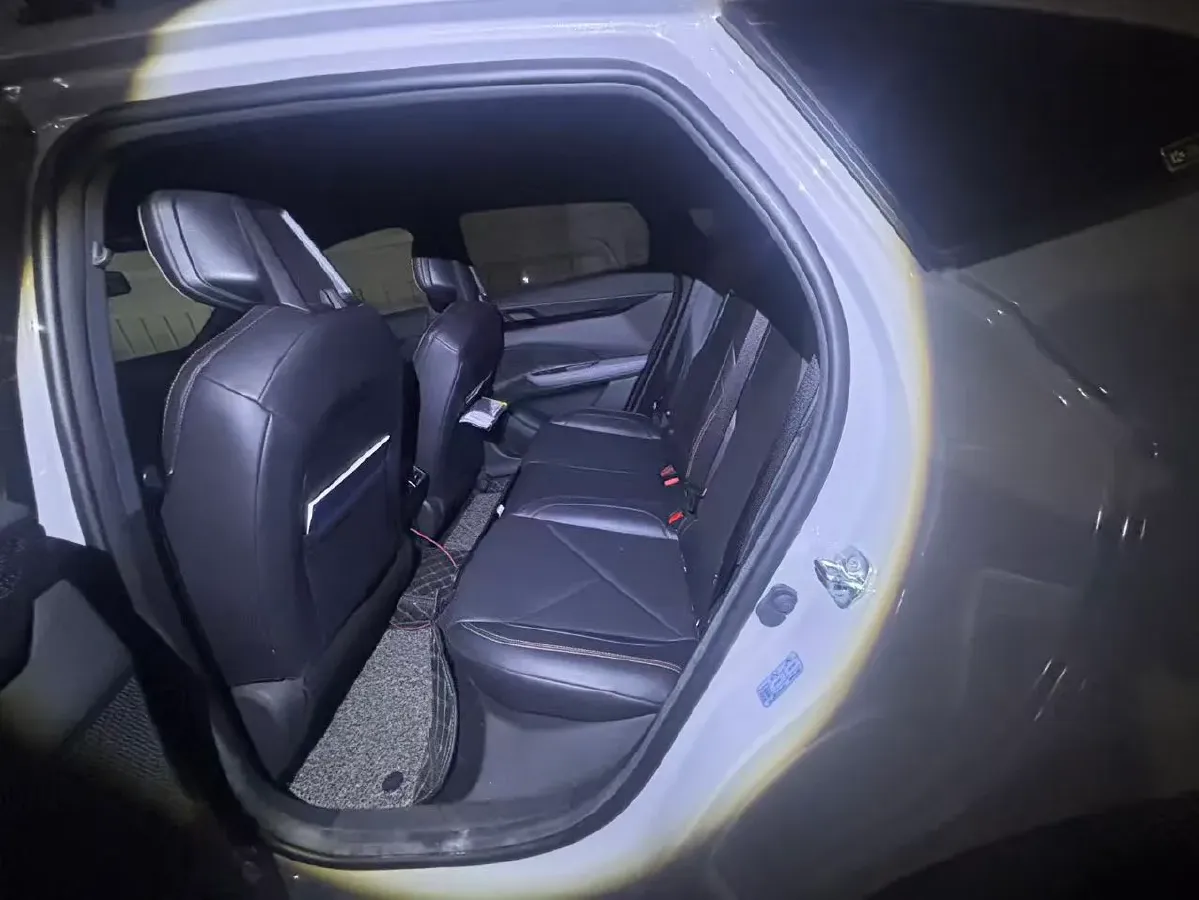 2022 ChangAn UNI-V 1.5T 188HP L4 7DCT,autocango,china used car exporter,china ev exporter,chinese used car exporter,chinese used ev exporter