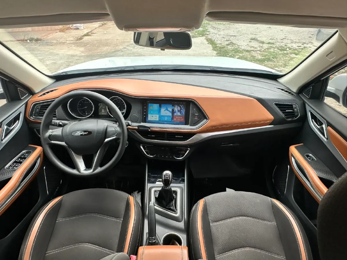 2017 Zotye T300 1.5L 112HP L4 5MT,autocango,china used car exporter,china ev exporter,chinese used car exporter,chinese used ev exporter