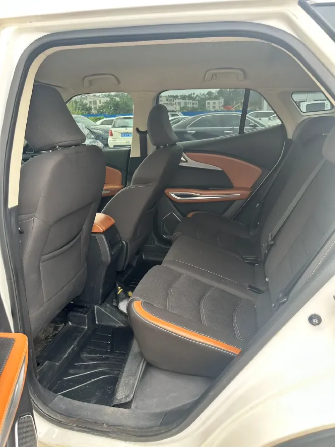 2017 Zotye T300 1.5L 112HP L4 5MT,autocango,china used car exporter,china ev exporter,chinese used car exporter,chinese used ev exporter