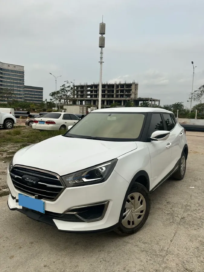 2017 Zotye T300 1.5L 112HP L4 5MT,autocango,china used car exporter,china ev exporter,chinese used car exporter,chinese used ev exporter