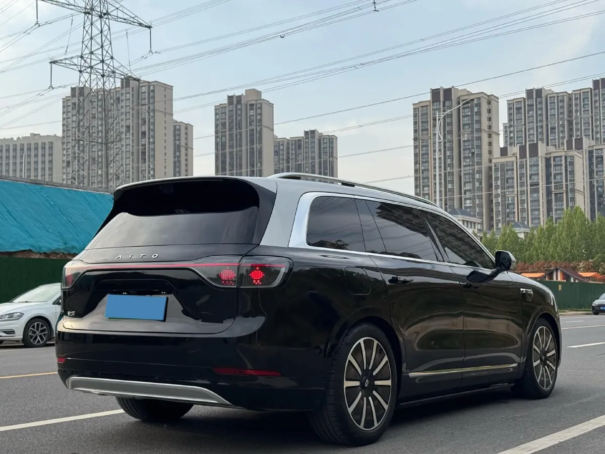 2025 AITO AITO M9 REEV 160HP REEV 52KWH,autocango,china used car exporter,china ev exporter,chinese used car exporter,chinese used ev exporter