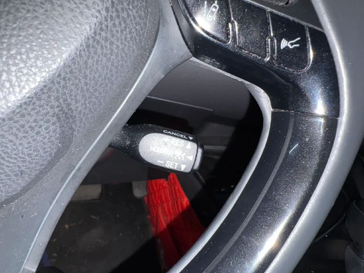 2018 Toyota C-HR 2.0L 171HP L4 CVT,autocango,china used car exporter,china ev exporter,chinese used car exporter,chinese used ev exporter