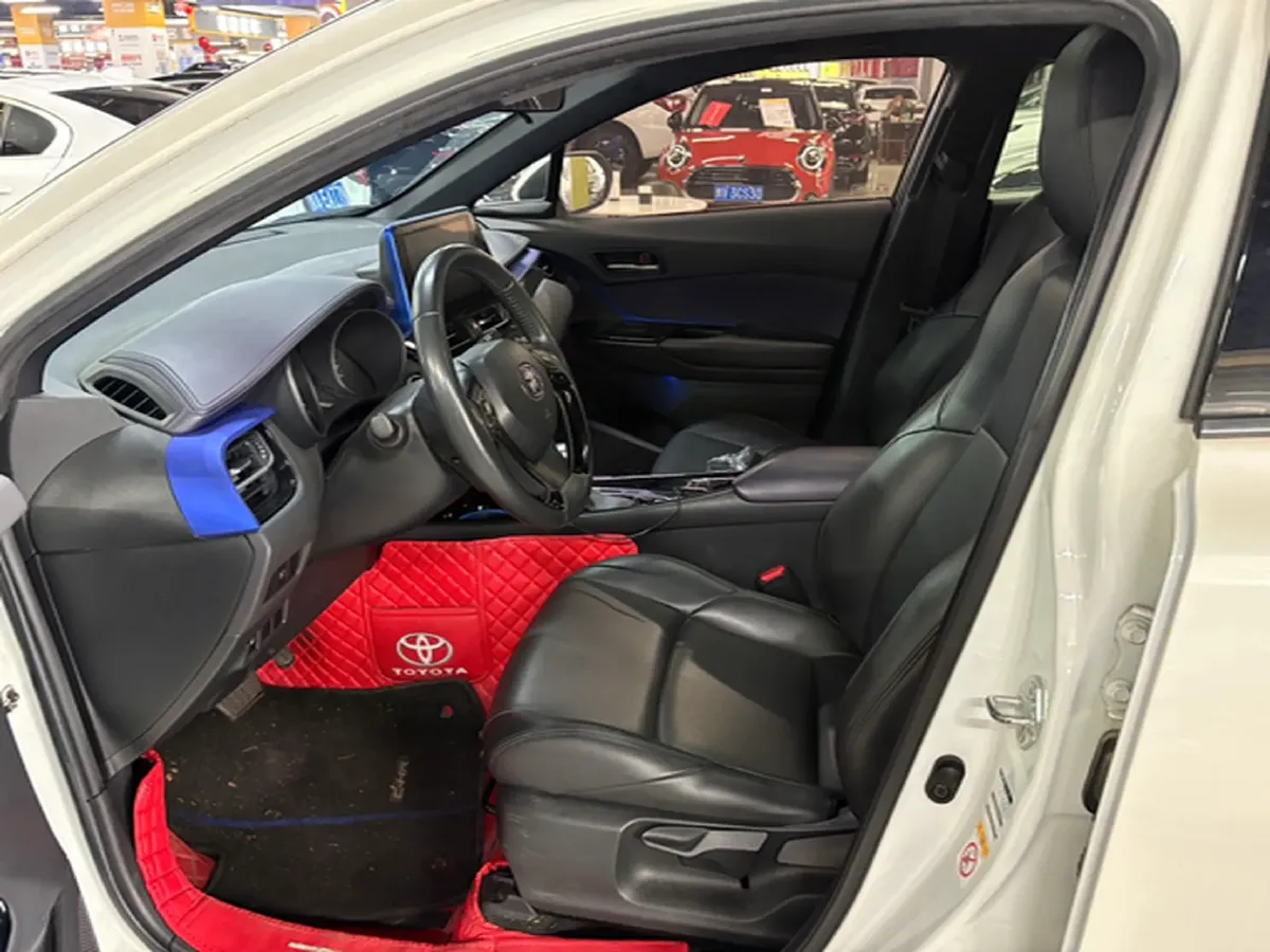 2018 Toyota C-HR 2.0L 171HP L4 CVT,autocango,china used car exporter,china ev exporter,chinese used car exporter,chinese used ev exporter