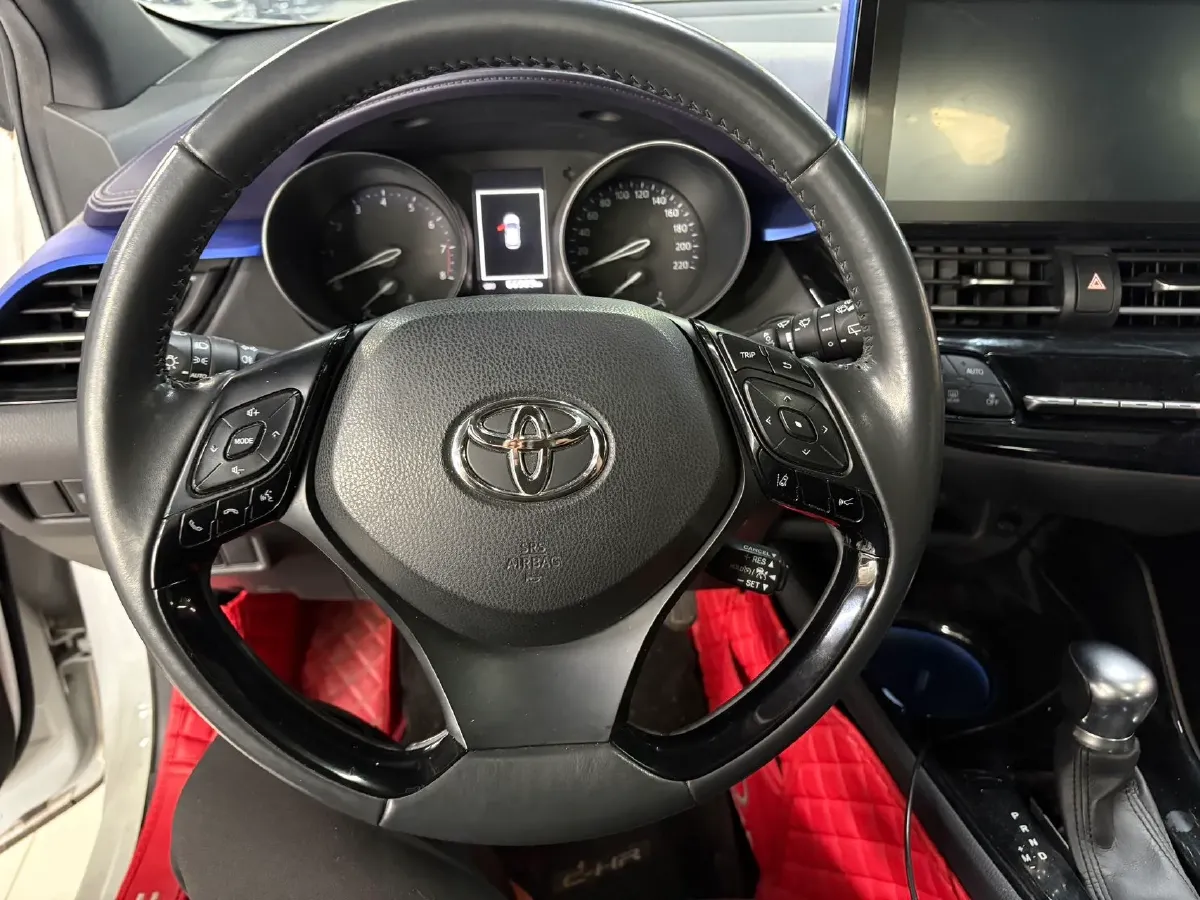 2018 Toyota C-HR 2.0L 171HP L4 CVT,autocango,china used car exporter,china ev exporter,chinese used car exporter,chinese used ev exporter